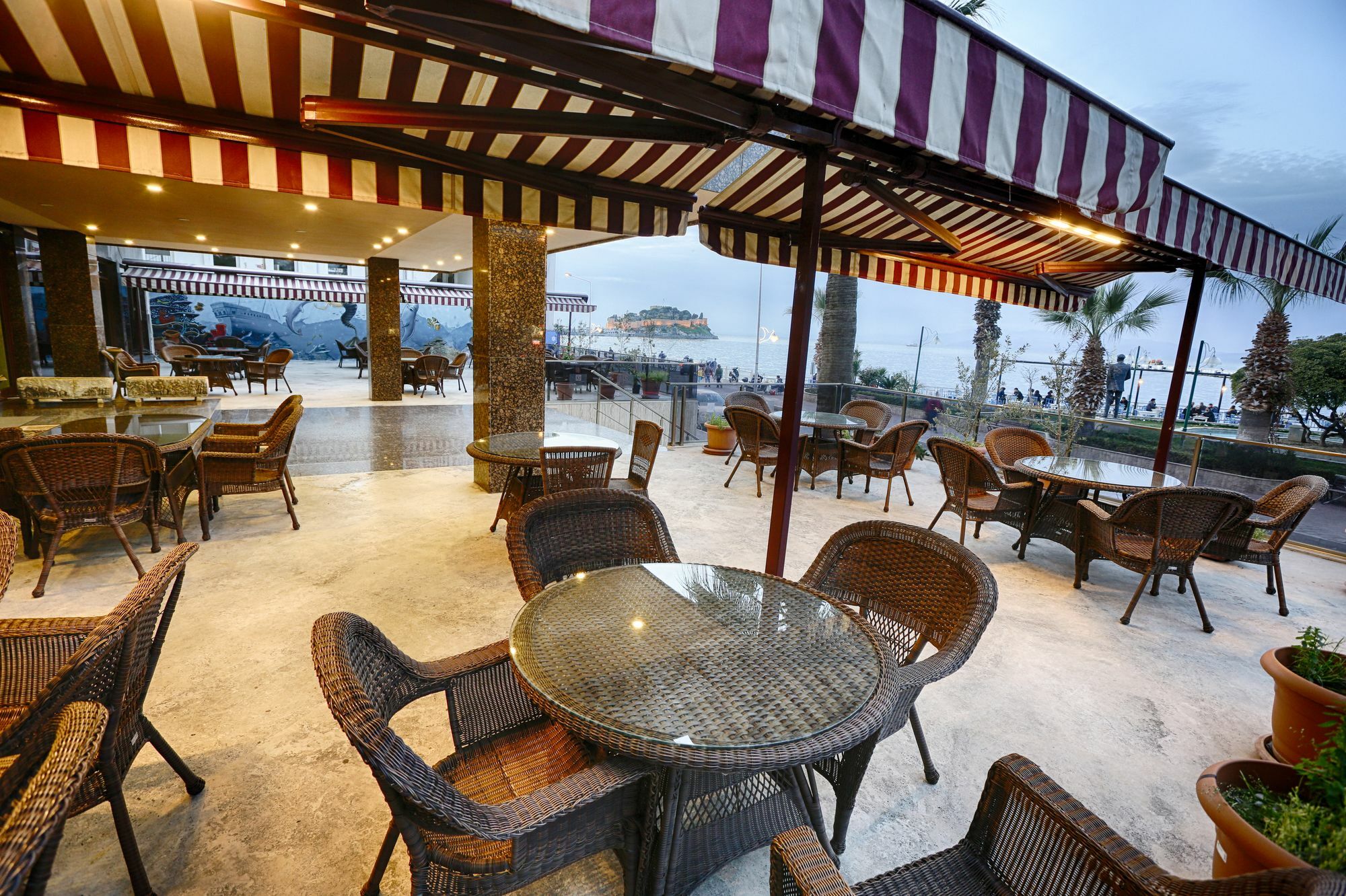 Kayhanbey Hotel Кушадасы Экстерьер фото